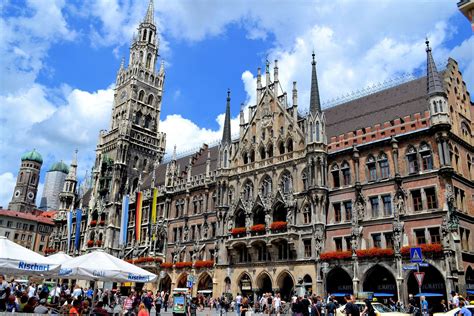 New Town Hall in Marienplatz or St. Mary's Square in Munich, Germany ...