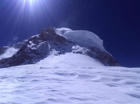 K2: Camp 4 Reached…No-O2 Climbers in C3…Summit Push Tomorrow?