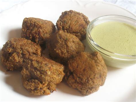 Baked Quinoa Balls with Peanut Dipping Sauce | Lisa's Kitchen ...