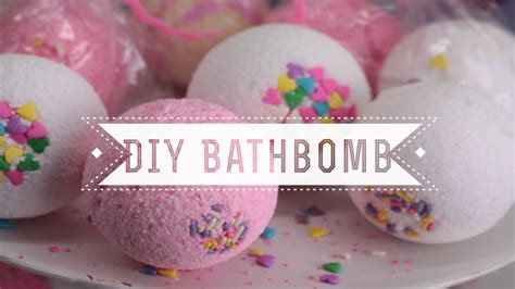 Add a Bit of Luxury To The Tub With These 20 DIY Bath Bombs