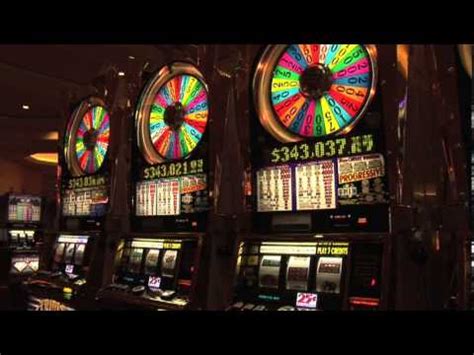 Wheel of Fortune Slots Machines with Jackpot Tickers in South Point Casino and Hotel Las Vegas ...