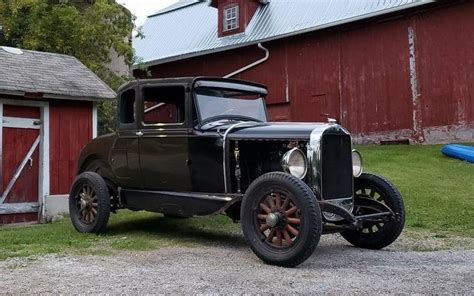 Distinctive Dictator: 1928 Studebaker Dictator Coupe | Barn Finds