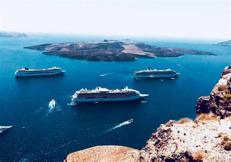 Santorini, Greece Cruise Ship Schedule | Crew Center