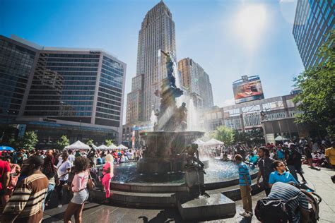 Fountain Square | Discover Cincinnati's Vibrant Downtown | Visit Cincy