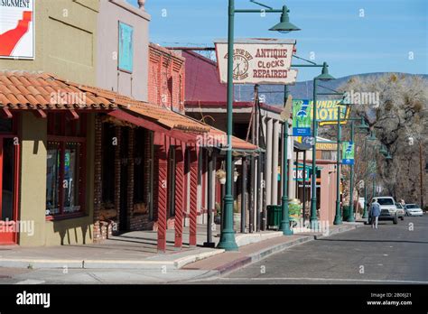 View of Main Street in the historic center of Cottonwood in the Verde Valley of Arizona, USA ...