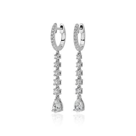 Diamond Graduating Drop Earrings in 14k White Gold (0.88 ct. tw.) | Blue Nile IT