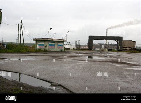 vorkuta coal mines arctic russia Stock Photo - Alamy