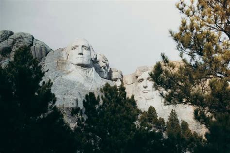 Midwest Landmarks: 10 Architectural Marvels You’ll Love