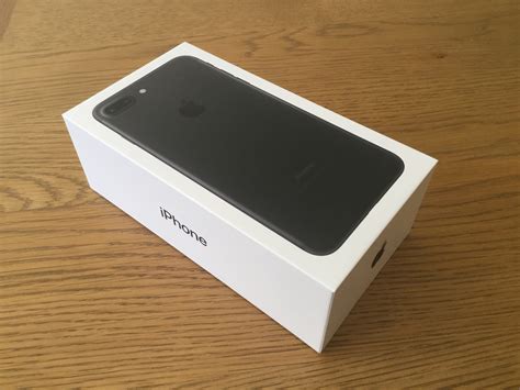 My iPhone unboxing and first impressions. | MacRumors Forums