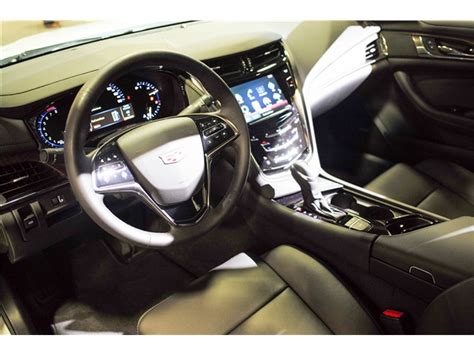 2019 Cadillac CTS: 202 Interior Photos | U.S. News