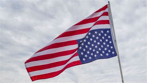 upside-down-american-flag - 1776PatriotUSA.com