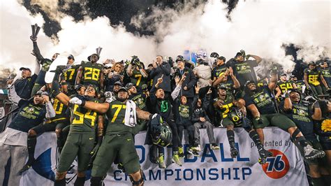 Best Photos from the Pac-12 Championship: Oregon 37 - Utah 15 - Levi's ...