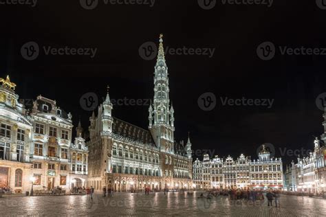 Grand Place in Brussels, Belgium at night. 16167521 Stock Photo at Vecteezy