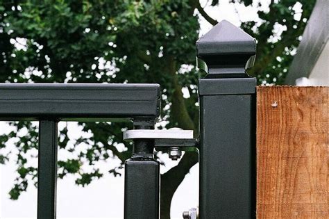 Stainless steel gate hinges; what are the options? - Signet Locks