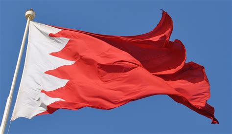 Bahrain flag a-flutter! | The national flag of Bahrain (Arab… | Flickr