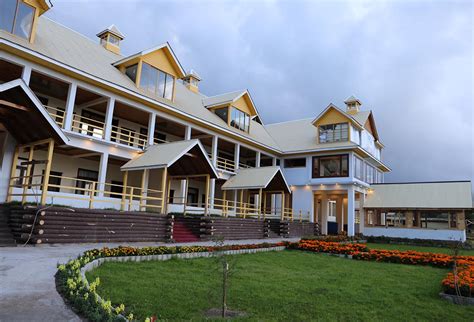 Discover The Top 5 Hotels For A Luxurious Stay In Shogran