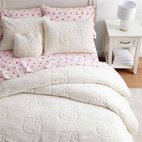 Hello Kitty® Organic Heart Sheet Set | Pottery Barn Teen