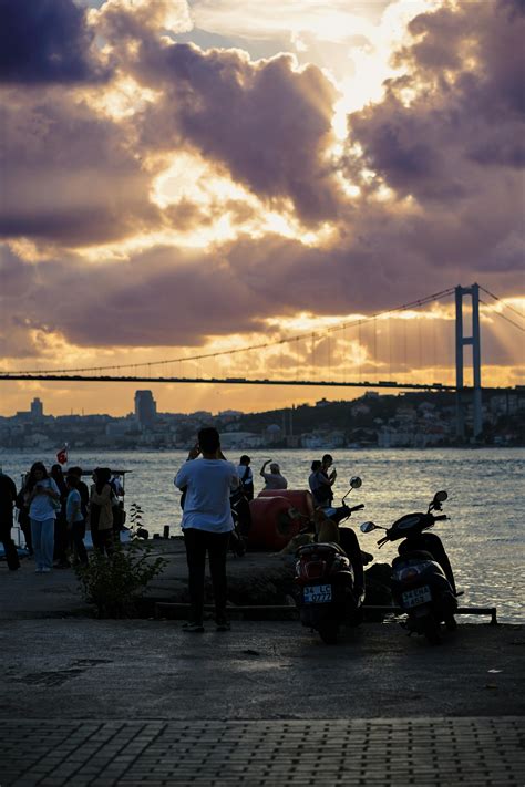 Istanbul Cityscape From Across the Bosfor Strait · Free Stock Photo