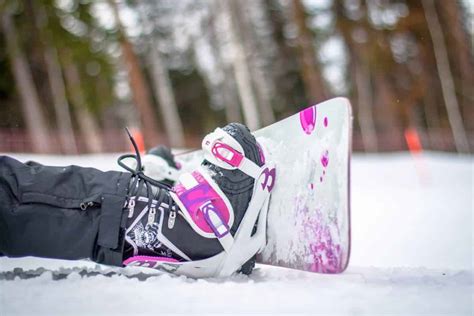 How Tight Should Snowboard Bindings Be? (Essential Tips)