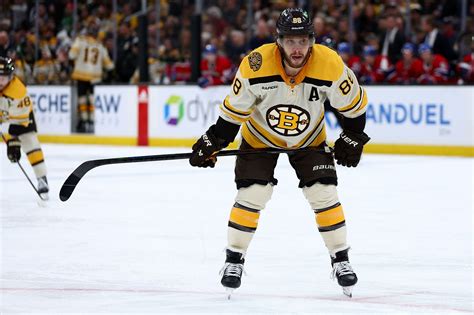 "Pasta was invisible": Bruins fans call out David Pastrnak as center ...