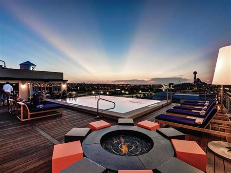 Top 12 Hotels With A Rooftop Pool In Dallas, Texas | Trip101