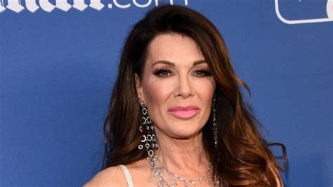 RHOBH Star Calls Out Lisa Vanderpump in Red Carpet Interview