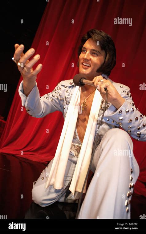 Wax Elvis Presley at Madame Tussaud s Wax Museum Las Vegas, Nevada Stock Photo: 8090315 - Alamy