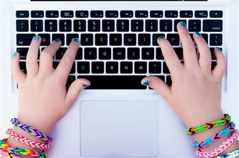 Improving Keyboarding Skills in the Classroom - SimpleK12.com