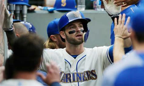 Mariners' OF Mitch Haniger on mindset after scary close call: 'I know I ...