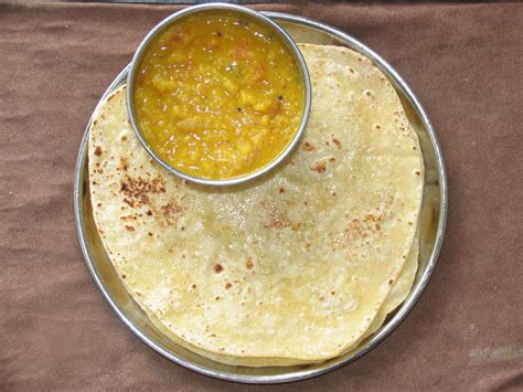 Cheena Chatti: Chappathi with Toor dal fry