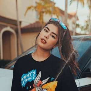 Nicole Garcia (TikTok Star) Birthday, Real Name, Age, Weight, Height, Family, Facts, Contact ...