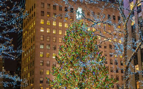 Rockefeller Center Christmas Guide | Ice Skating, Tree Lighting, & More