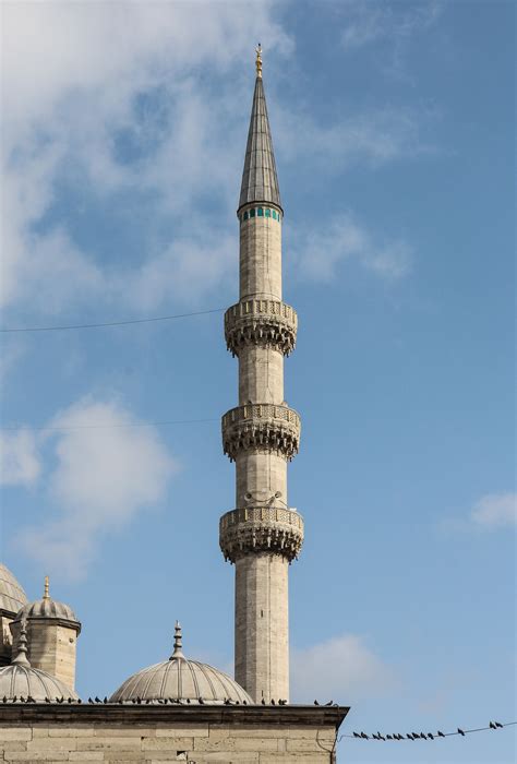 File:Minaret of the New Mosque, Istanbul.jpg - Wikimedia Commons