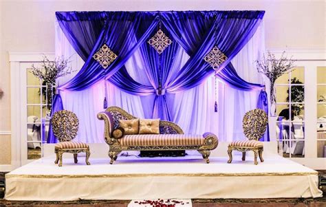 Top 10 Amazing Wedding Stage Decoration Ideas