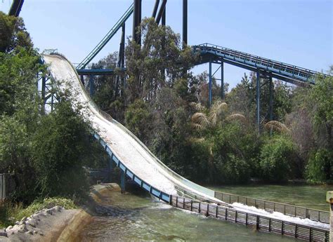 Tidal Wave | Water ride at Six Flags Magic Mountain | Parkz - Theme Parks