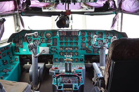 VORONEZH, RUSSIA - AUGUST 28, 2013: Cargo Airplane IL-76M Cockpit ...