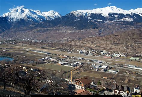 Airport Overview - Airport Overview - Overall View at Sion | Photo ID 366026 | Airplane-Pictures.net