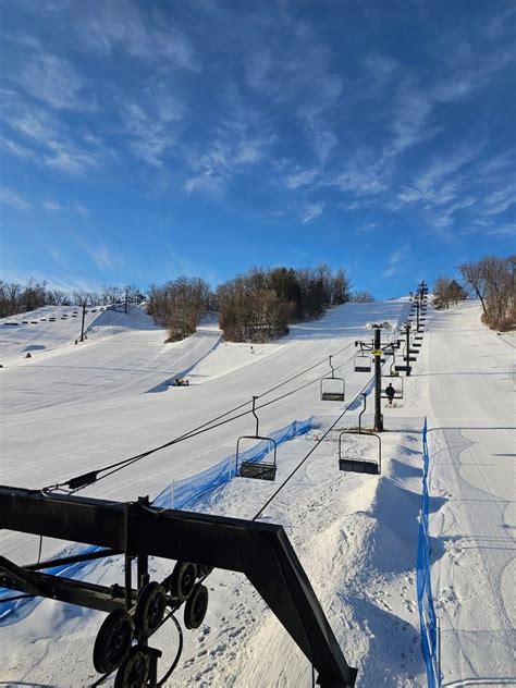 Seven Oaks Rec Is The Perfect Place To Hit The Slopes This Winter - Mainstream Adventures