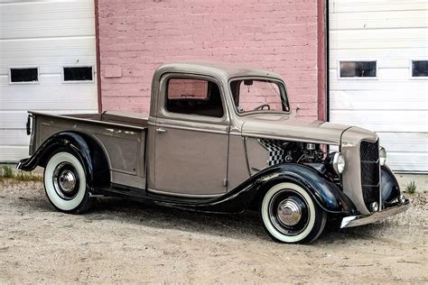 Hot Rod 1936 Ford Pickup