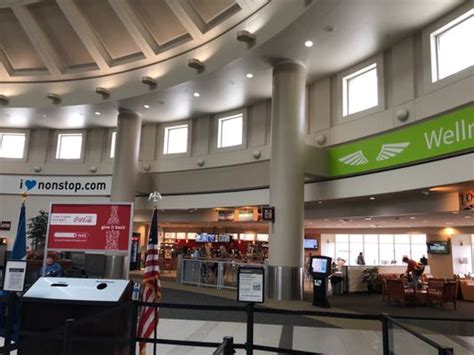 CHATTANOOGA AIRPORT - 120 Photos & 138 Reviews - Airports - 1001 Airport Rd, Chattanooga, TN ...