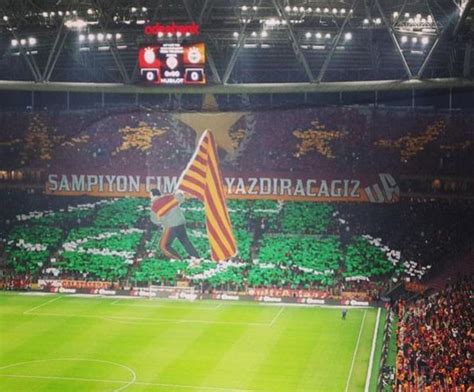 Galatasaray Fans Display Brilliantly Recreate Greame Souness' Infamous Flag Moment | Balls.ie