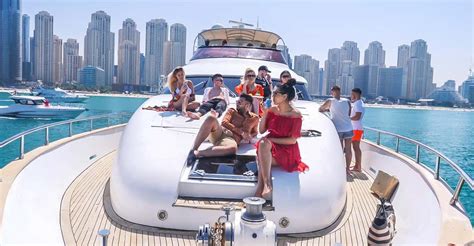 Dubai Marina: Yacht Tour with Breakfast or BBQ | GetYourGuide