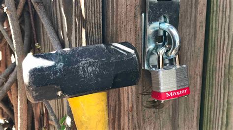 How To Break A Lock With A Hammer? New - Mytholi.com