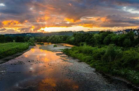 Sunset over the River Tyne - Dramatic Sunset over the River Tyne and a ...