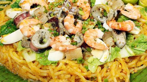 How To Cook The Best Pancit Malabon - Eat Like Pinoy