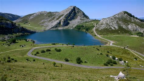 รูปภาพ"Lago Enol" – เลือกดูภาพถ่ายสต็อก เวกเตอร์ และวิดีโอ155 | Adobe Stock