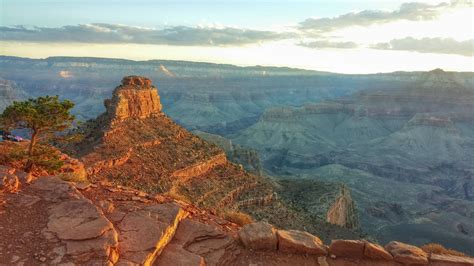 South Kaibab Trail at sunrise, Grand Canyon National Park. [OC] [4160x2340] : r/EarthPorn