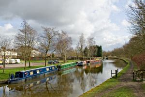 √ Leeds Liverpool Canal Walk Distances