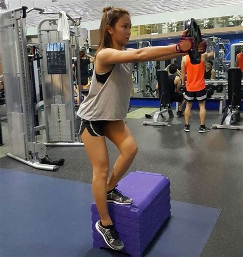 This is the pretty Kathryn Bernardo doing a busy fitness workout with ...