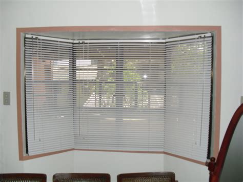 Venetian Blinds Bay Window - DS Windows